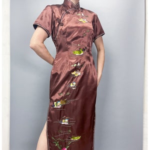 Embroidered Cheongsam Dress Vintage 70's Brown Satin Dress with Duck Embroidery Size Large image 1