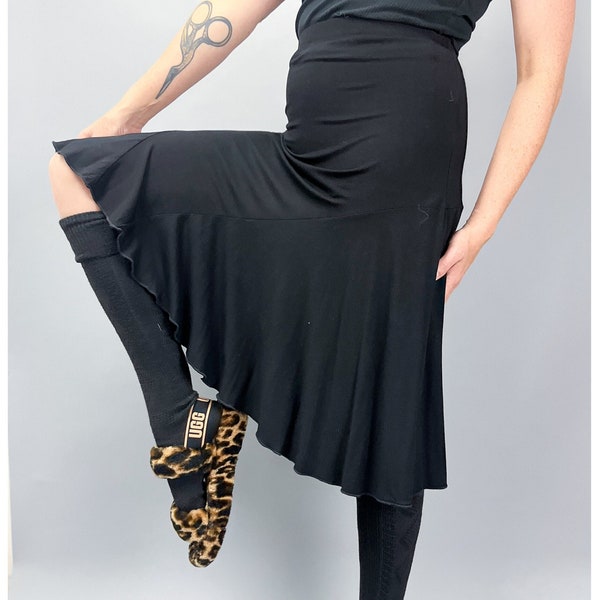 Midi Mermaid Skirt |  Vintage 00's Black Bamboo Below The Knee Flirty Ruffles Skirt | Size Medium