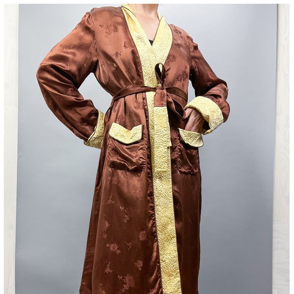 Luxe Men's Robe | Vintage 70's Swanky Brown & Gold Chinese Brocade Men's Robe | Size Small