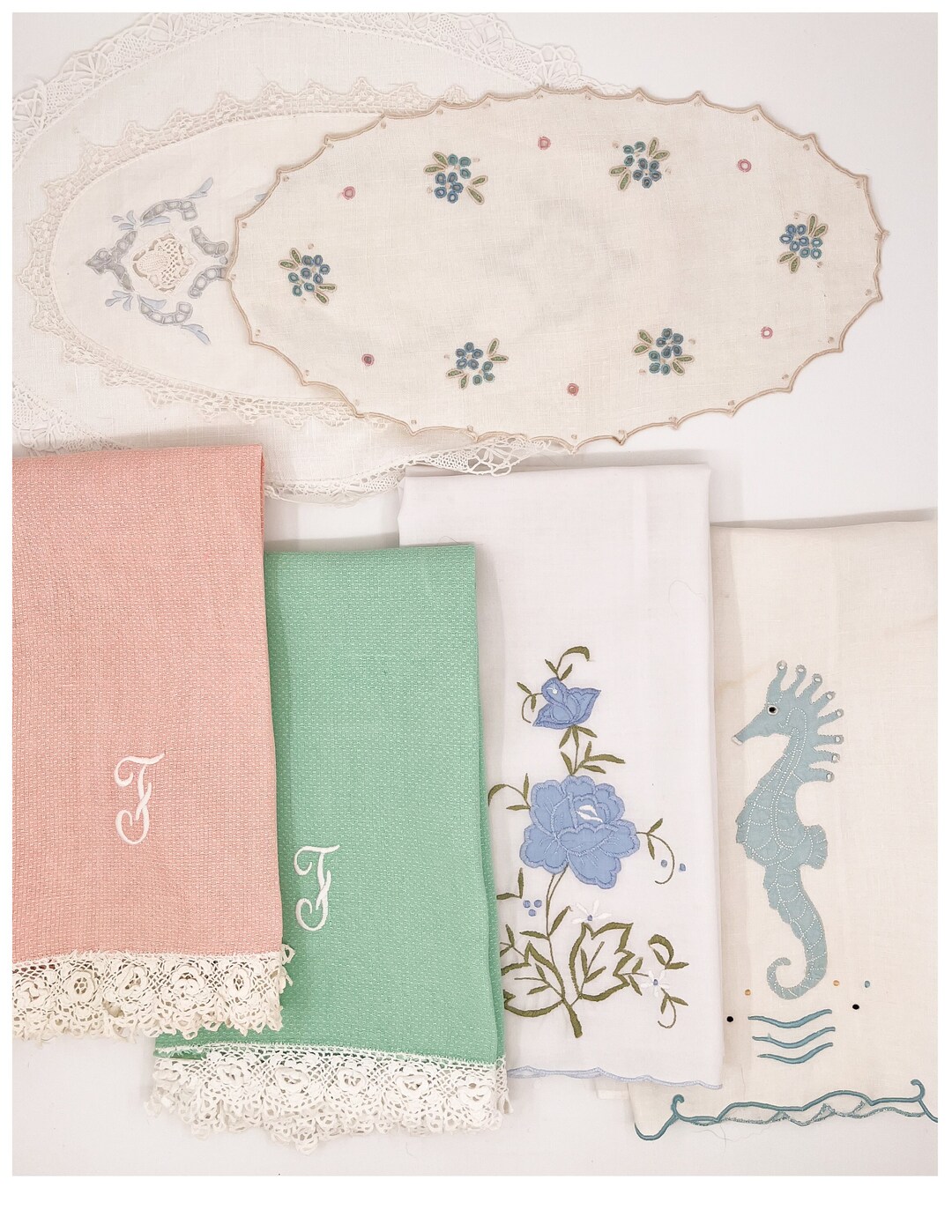 Vintage Linens Lot Bundle of 5 Guest Linen Towels and Three Small Oval