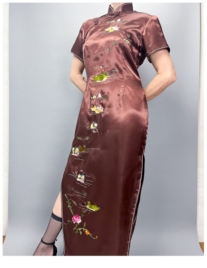 Embroidered Cheongsam Dress Vintage 70's Brown Satin Dress with Duck Embroidery Size Large image 4