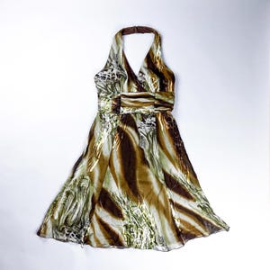 green emerald velvet dress Petal Dress|Frank Lyman|232100|Canada – Fashionista main image 0