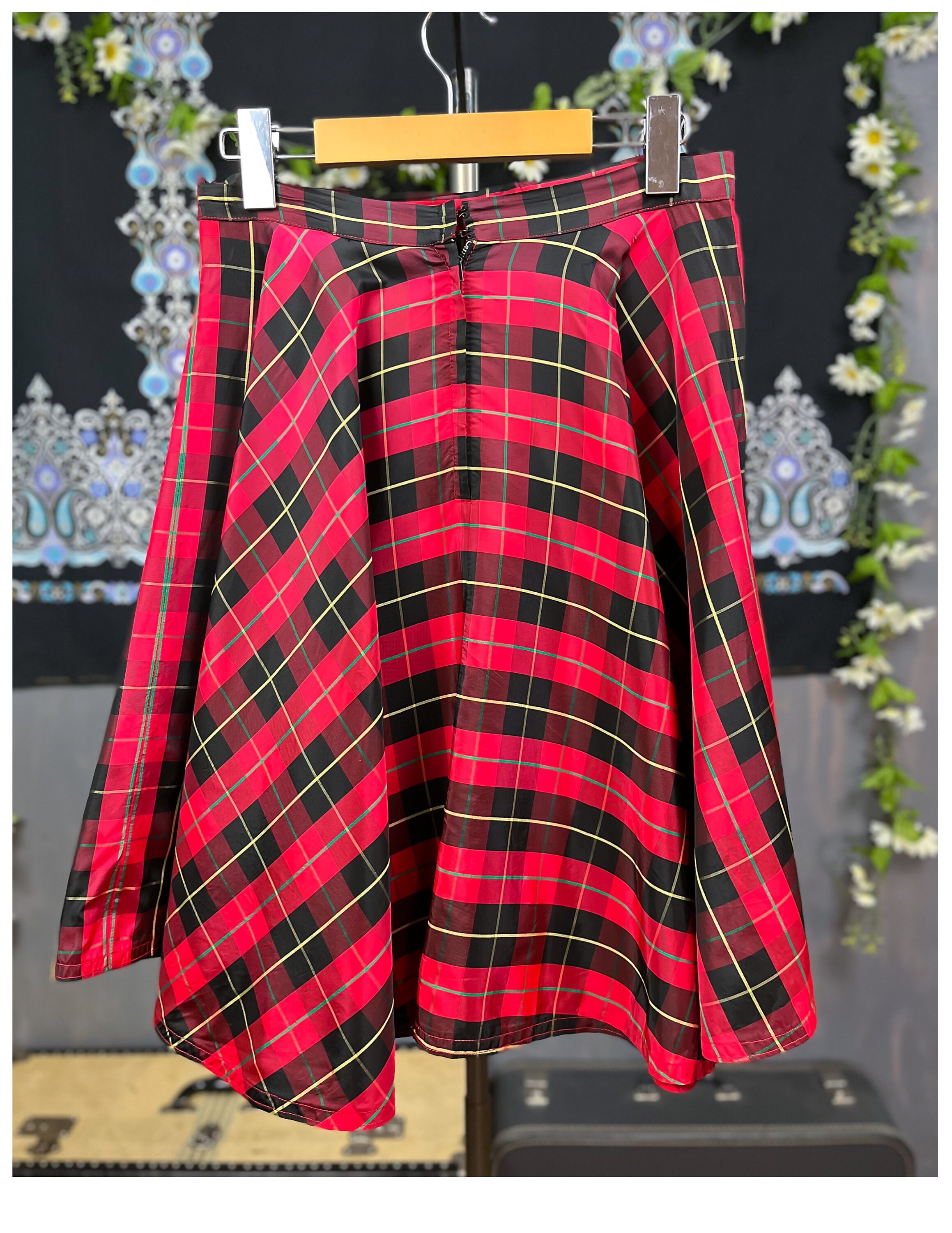 Plaid Circle Skirt Vintage 60 s Red Black Tartan Short Skirt Size Small 28 Waist Etsy UK