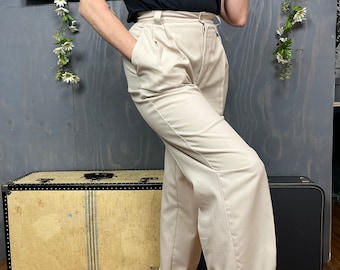 Pantalon plissé des années 90 | Pantalon femme plissé beige vintage par Jessica | Dos nu | Nouveau avec des étiquettes Dead Stock | Taille 29"