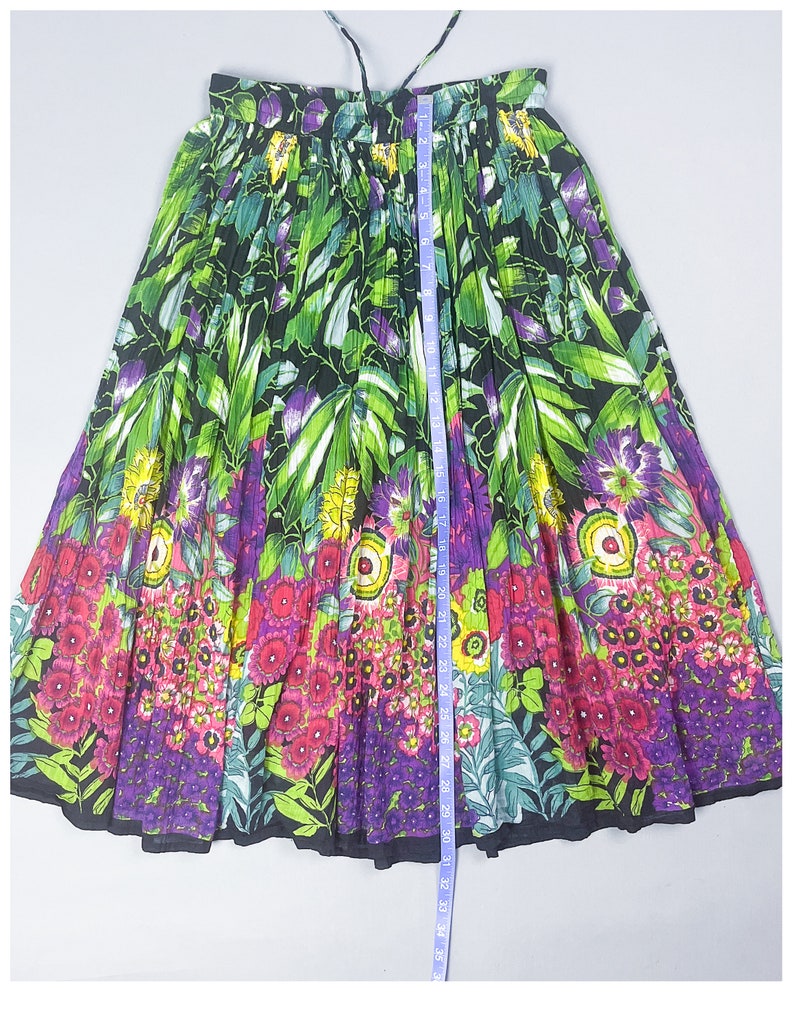 Floral Broom Skirt Vintage 90's Bold Tropical Flower Patterned Crinkle Textured Maxi Skirt with Drawstring Elastic Waist Size Small image 7