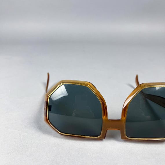 Vintage 70 display picture 2