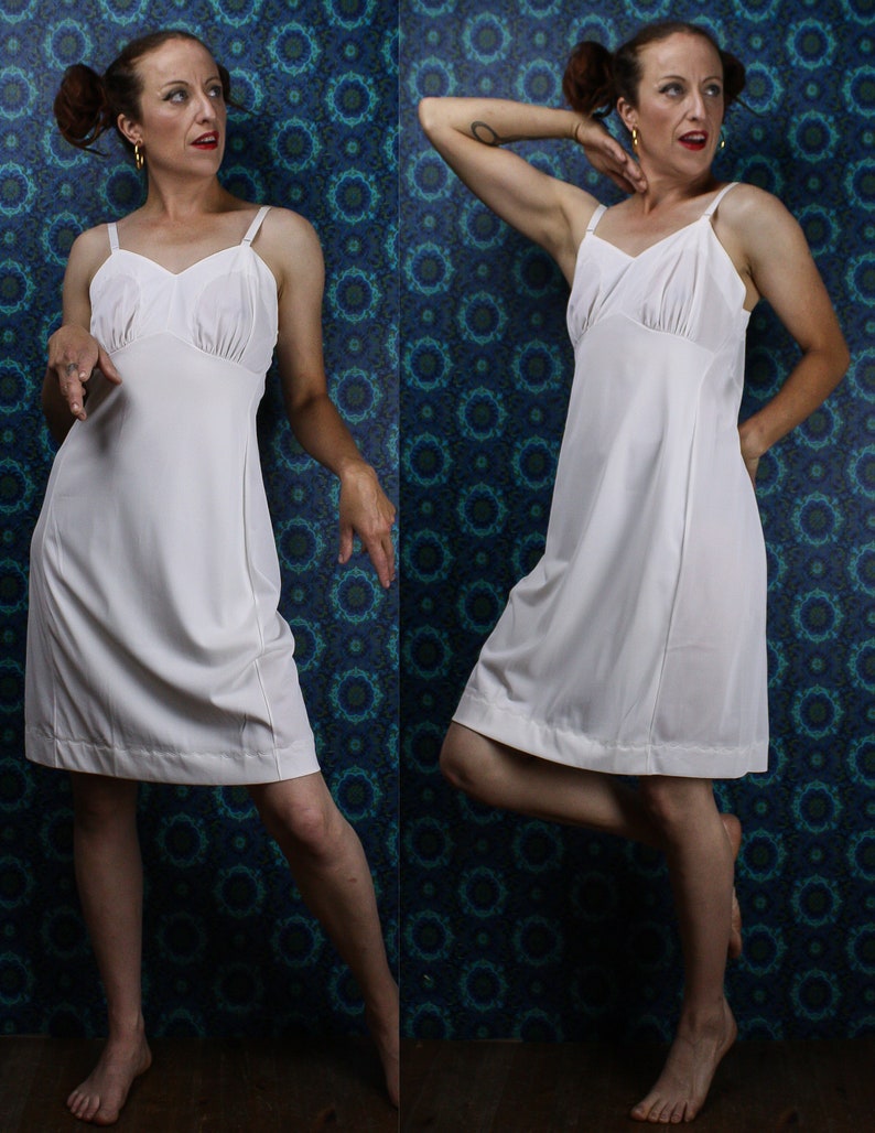 Dorsay Knee Length 60/'s White Full Body Slip Size Medium