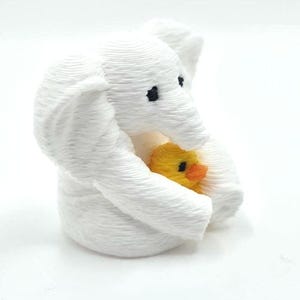 Mini Towel Elephant Holding Duck | 1" Tall | 3D Printed Plastic Cruise Duck, Cute Towel Elephant Duck image 6
