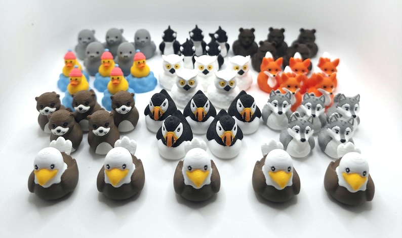 Paquete de mini patos para cruceros por Alaska / Mini patos de 2,5 cm / 10 diseños únicos / Patos para cruceros a granel / Pato Iceberg que brilla en la oscuridad / Patos con forma de animales de Alaska imagen 2