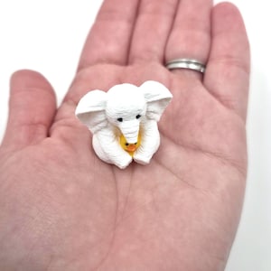 Mini Towel Elephant Holding Duck | 1" Tall | 3D Printed Plastic Cruise Duck, Cute Towel Elephant Duck image 10