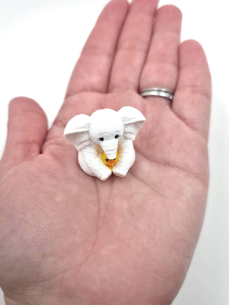 Mini Towel Elephant Holding Duck | 1" Tall | 3D Printed Plastic Cruise Duck, Cute Towel Elephant Duck image 10