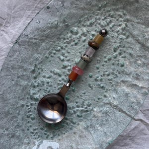 Cucchiaio di pietre preziose fatto a mano - Cucchiaio di perline personalizzato - Cuillère Pierre Naturel - Regalo - Idée Cadeau - Cuillère Personnalisée