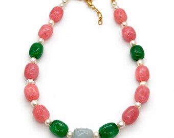 Collar llamativo de cuarzo y perlas de colores (hecho a mano)