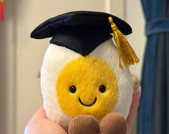 Chaveiro de Pelúcia Jellycat Amuseable em Formato de Ovo Cozido para Formatura, Presente Fofo de Formatura, Bichinho de Pelúcia Macio em Formato de Ovo Cozido