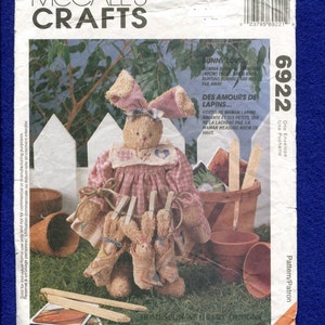 McCall&#39;s 6922 Momma & Baby Bunnies Sweet Country Rabbits Stuffed Animals Pattern UNCUT