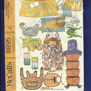 1967 McCalls 8895 Bazaar Boutique Items Pattern 25 Fun Things To Sew UNCUT