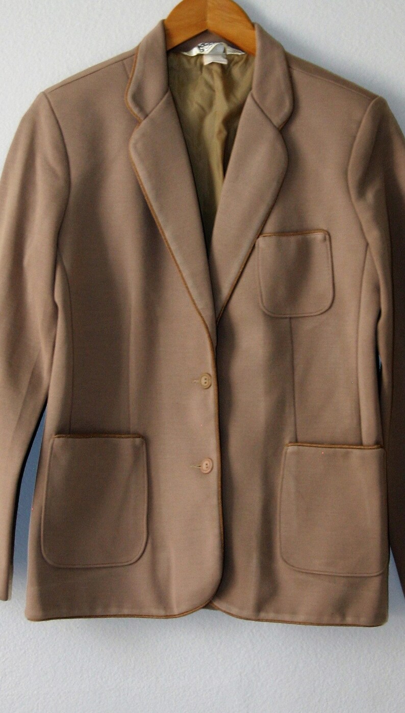 Women/'s Knit Tan Blazer with Pockets Size Medium Koret of California