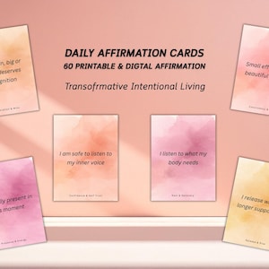 Puede incluir: Un letrero de madera rústica con el texto "Welcome to our home" en letras blancas. El letrero presenta un acabado envejecido y un diseño simple y acogedor, ideal para la decoración de la entrada.