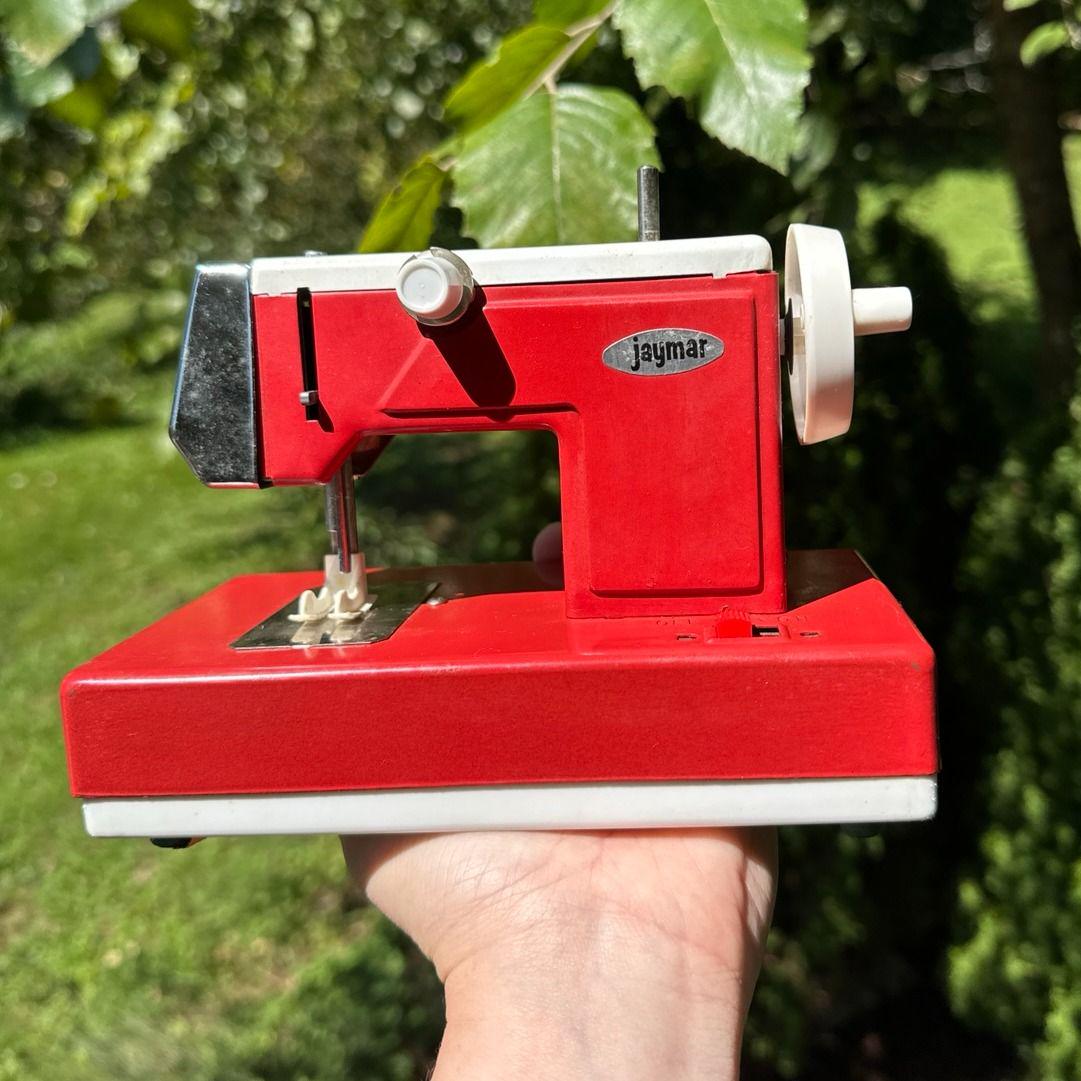 Vintage Childs Red Sewing Machine - Etsy