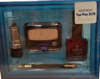 Vintage CoverGirl  Make Up Gift Set Champagne Eye Color Theme 1990's
