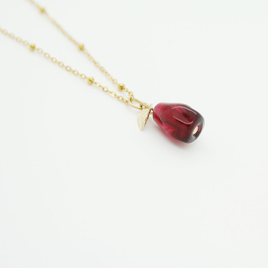 Collier Pendentif Grenade Brillant - Élégance Militaire, Alliage Blanc, Neuf Sans Boîte