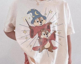 ヴィンテージ チップとデール ディズニーシャツ、魔法使いの漫画グラフィックTシャツ、かわいいディズニーバケーション衣装