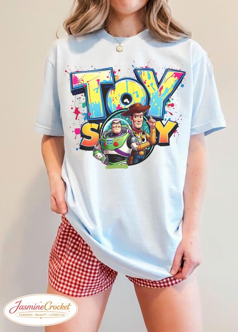 Camiseta de Toy Story, camiseta de Woody y Buzz Lightyear, camiseta de Disney Pixar, camiseta con estampado de Toy Story, camiseta para viaje familiar a Disney, regalo para amantes de Disney. Chambray/Light Blue