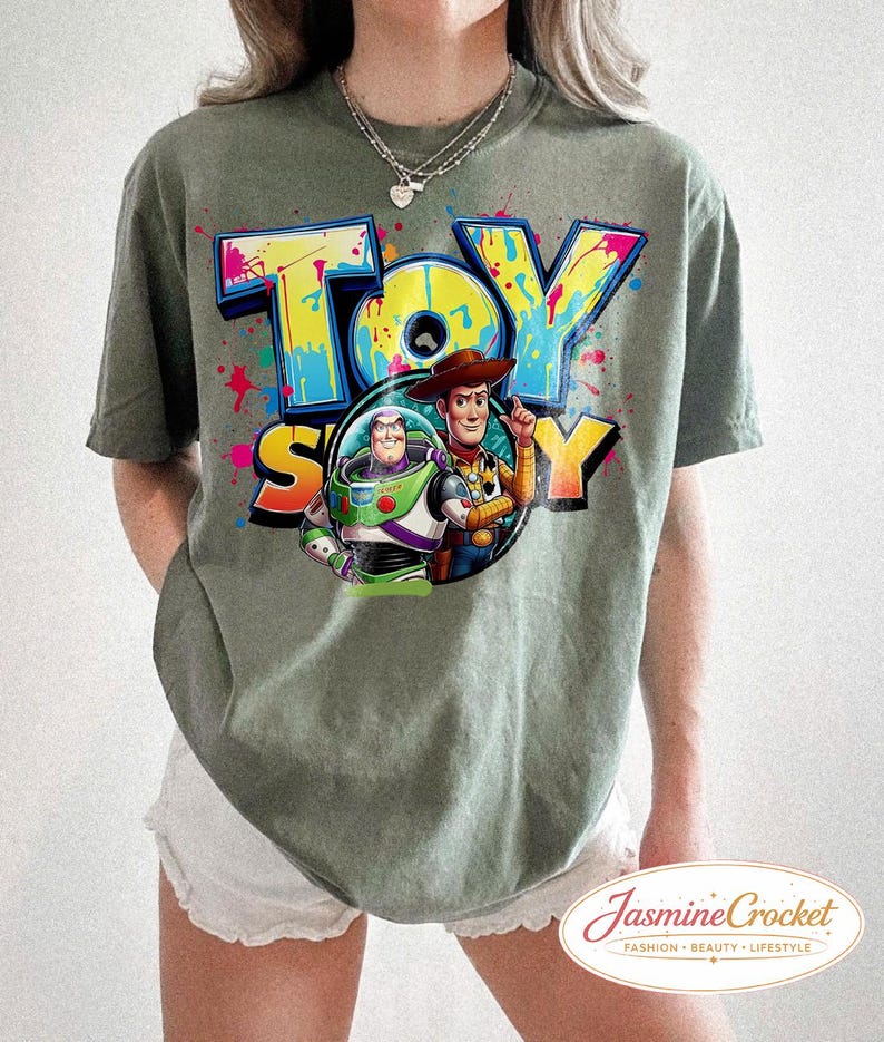 Camiseta de Toy Story, camiseta de Woody y Buzz Lightyear, camiseta de Disney Pixar, camiseta con estampado de Toy Story, camiseta para viaje familiar a Disney, regalo para amantes de Disney. Moss/Military Green
