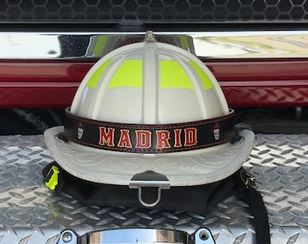 Cinturino in pelle personalizzato per casco