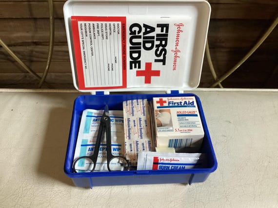 First Aide Kit Compact Johnson Complete - image 1