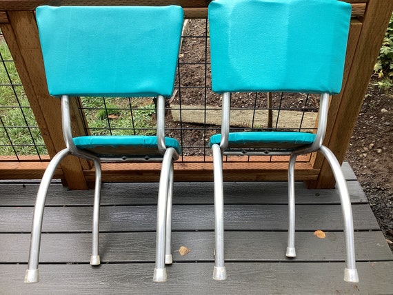 Vintage chrome and vinyl kitchen chairs discount