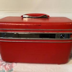 Train Case Samsonite Makeup Red Vintage Lined