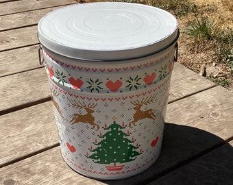Tin Holiday Tree Reindeer Large Handles Vintage