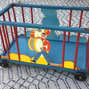 Toy Soldier Wagon Chest Wheels 1930 Wood Childs