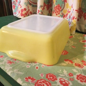 Pyrex Yellow No 503 Refrigerator Dish
