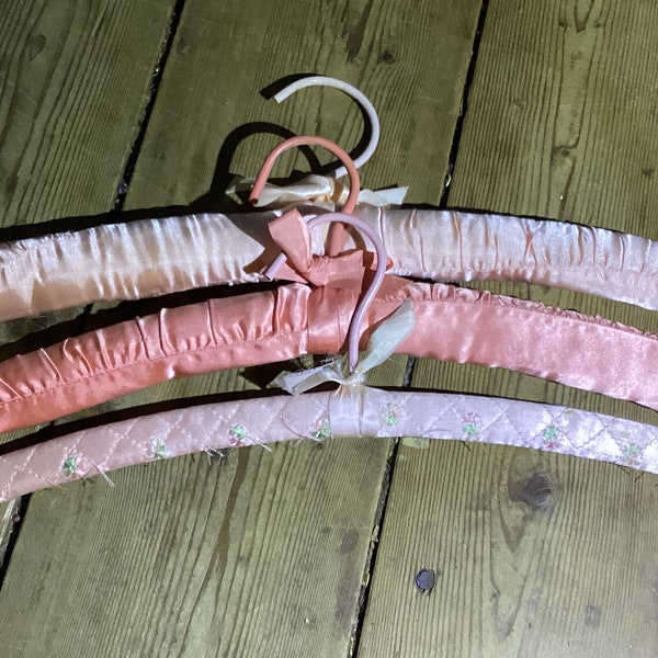 Hangers Padded Silk Vintage