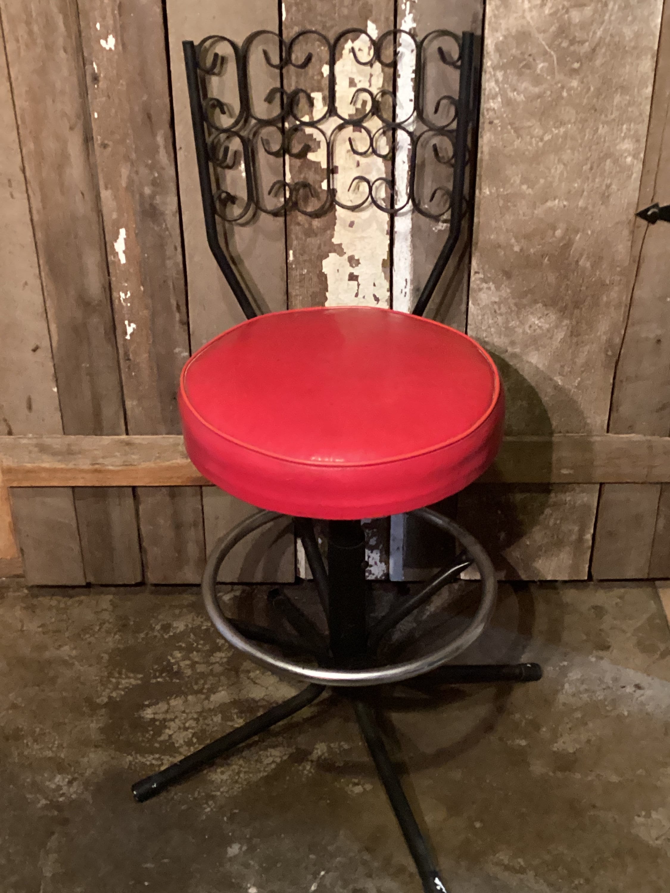 Vintage red bar stools discount