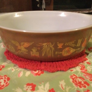 Pyrex Casserole Early American Brown Gold