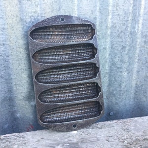 Cast Iron Cornbread pan Antique