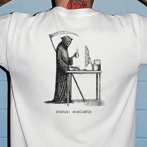 Sensenmann bei Computer Status: T-Shirt | Lustiges Tech Worker Tee