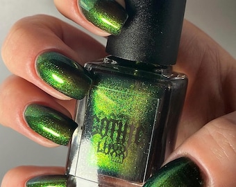 Cyber Goth, Metallic Chameleon Nail Polish, Shifts Green to Blue to Turquoise and Gold With Black Base.