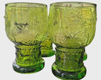 ANTHROPOLOGIE - Helianthus Green Glass Water Goblet Floral Pattern 5.5
