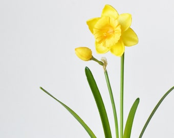 19" Faux Yellow Daffodil Spray Stem