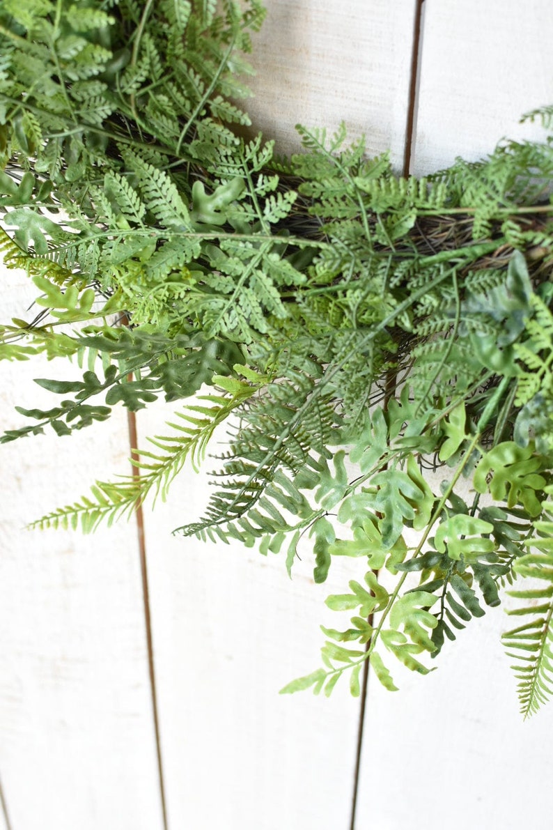 24" Faux Mixed Fern Wreath