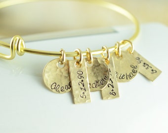 Personalized Mom Bracelet, Birthday Gift for Mom, Gold Bracelet, Grandma Gift, Grandmother, Sentimental Gift for Mom, Personalized Jewelry