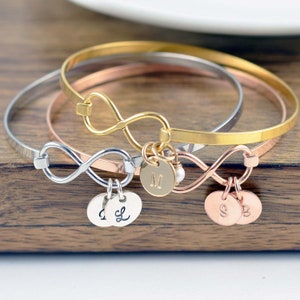 Personalized Mothers Day Bracelet, Infinity Bangle Bracelet, Mother&#39;s Day Gift Personalized Infinity Jewelry Personalized gift Handmade Gift