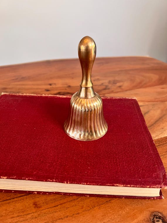 Vintage Small Brass Hand Bell Made in India, Ribbed Fluted Dinner Call Bell with Scalloped Edge, Mid Century Traditional Desk Decor 12.5cm