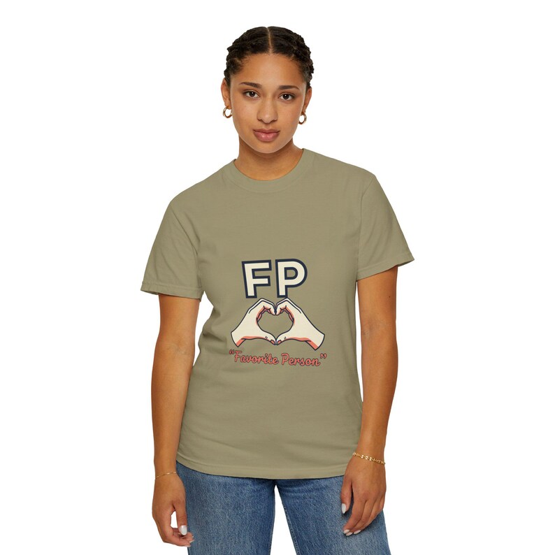 FP ハート ハンズ フェイバリット パーソン Tシャツ | ハンド ハート グラフィック Tシャツ 画像 11