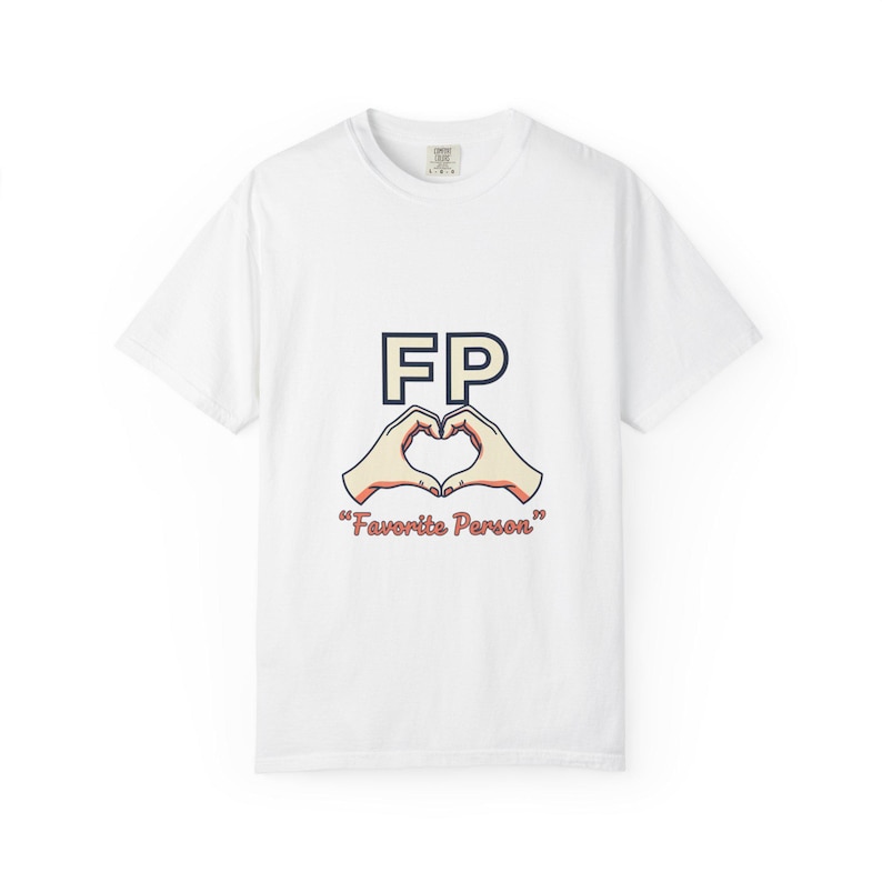 FP ハート ハンズ フェイバリット パーソン Tシャツ | ハンド ハート グラフィック Tシャツ 画像 1