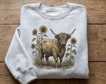 Vintage Shirt Highland Cow Tee Sweatshirt Hoodie Unisex Cottagecore Sunflower Botanical Graphic Crewneck Retro Country Nature Lover Gift